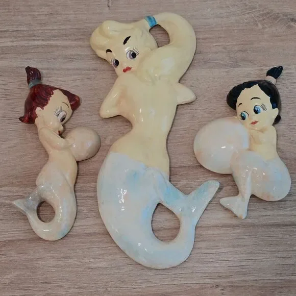 Vtg Mermaids + Bubbles Chalkware Kitsch Wall Hanging Plaques Set of 3 ~ 5"-8" - Picture 1 of 10